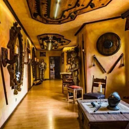 Neu! Ritterherberge Zum Falken Falkenhagen (Uckermark)