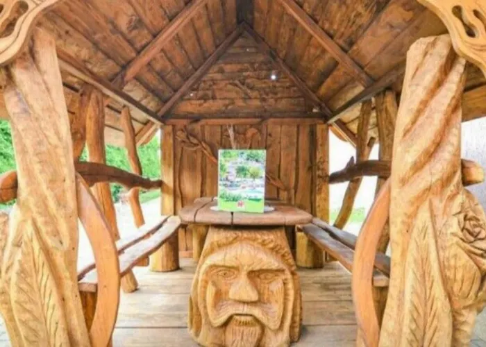 別荘 Neu! Ritterherberge Zum Falken *